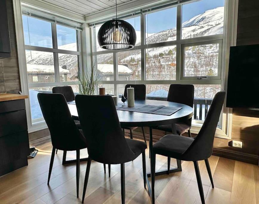 Lovise Mountain Apartment Stranda  Luaran gambar
